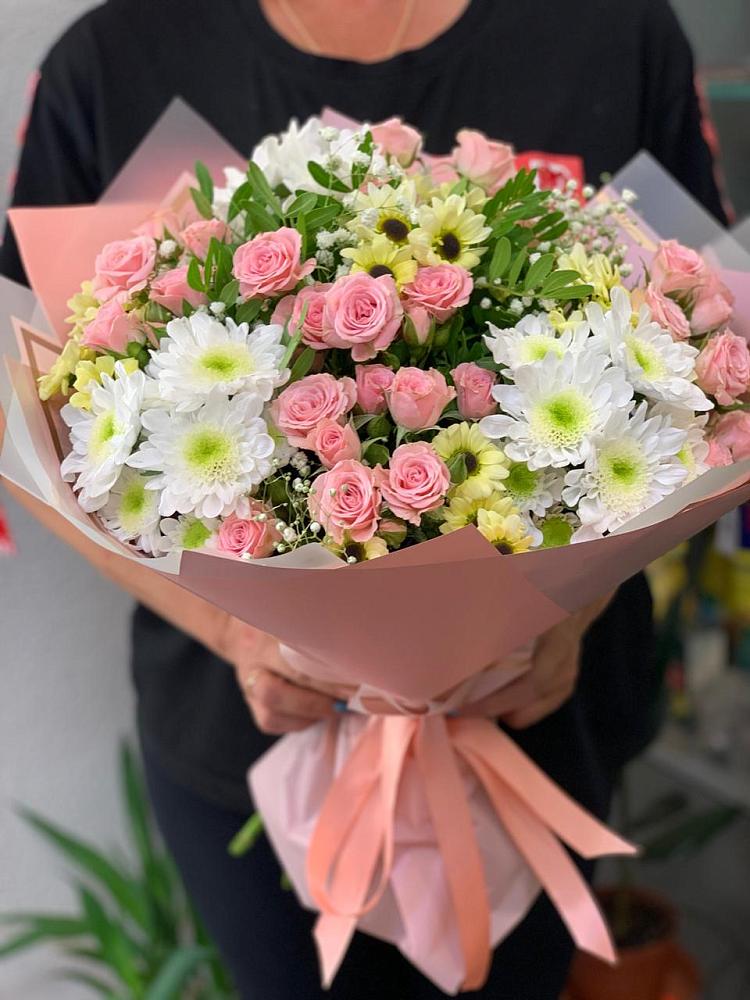 Букет цветов из: Розы и Хризантемы в Хлюпино