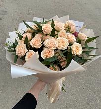 Букет Кремовые розы Латте в Хлюпино