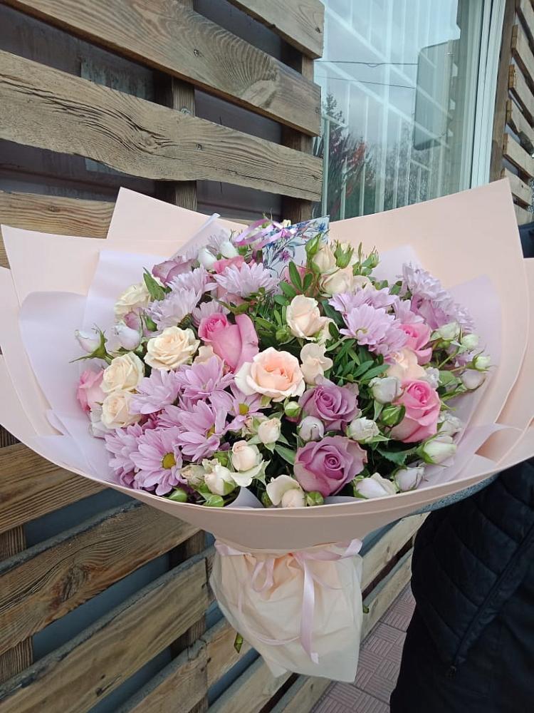 Букет цветов из: Розы и Хризантемы в Хлюпино