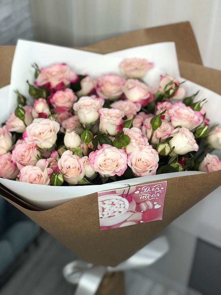 Букет цветов из: Розы в Хлюпино