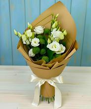 Букет цветов из:  Хризантемы и Лизиантусы в Хлюпино