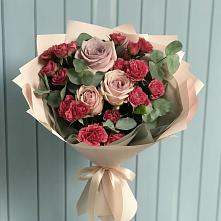 Букет цветов из:  Гвоздики и Розы в Хлюпино