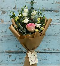 Букет цветов из:  Розы и Лизиантусы в Хлюпино