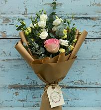 Букет цветов из:  Розы и Лизиантусы в Хлюпино