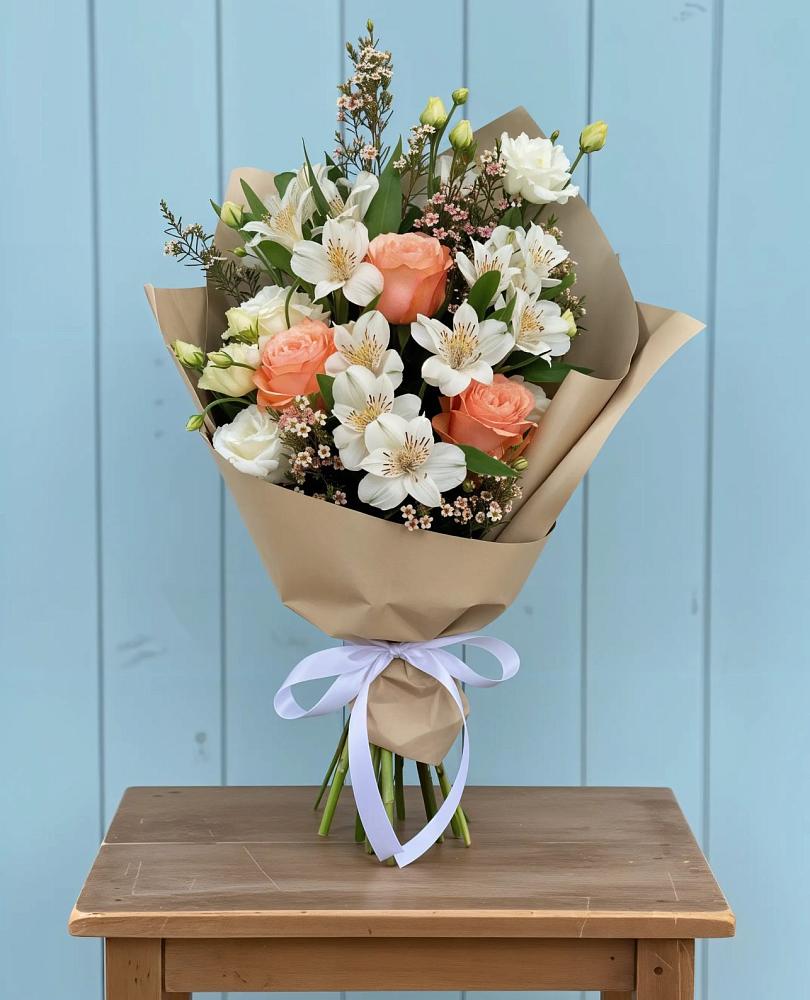 Букет цветов из: Альстромерии, Лизиантусы, Розы и Хризантемы в Хлюпино